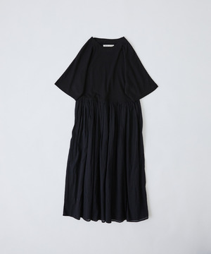 【congés payés】２重布帛ドルマンスリーブワンピース 詳細画像 ブラック 1