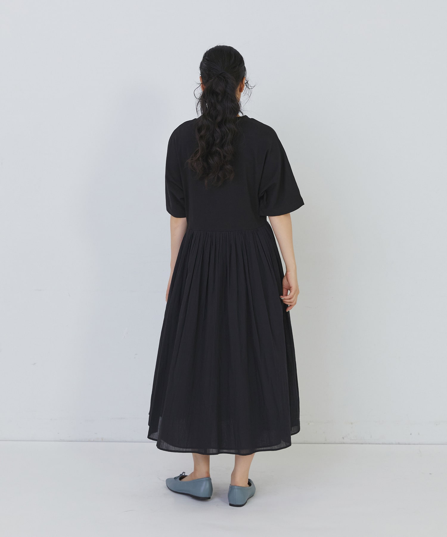 【congés payés】２重布帛ドルマンスリーブワンピース 詳細画像 ブラック 10