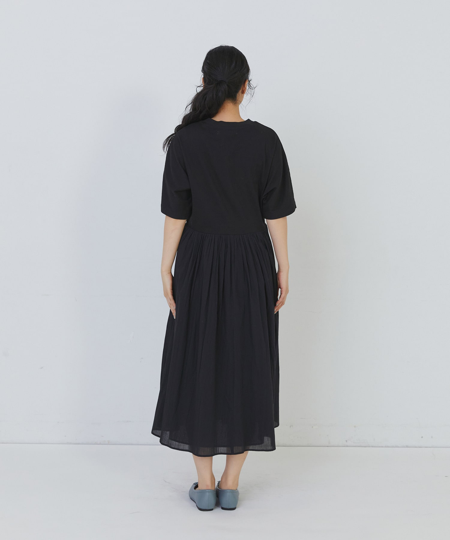 【congés payés】２重布帛ドルマンスリーブワンピース 詳細画像 ブラック 14