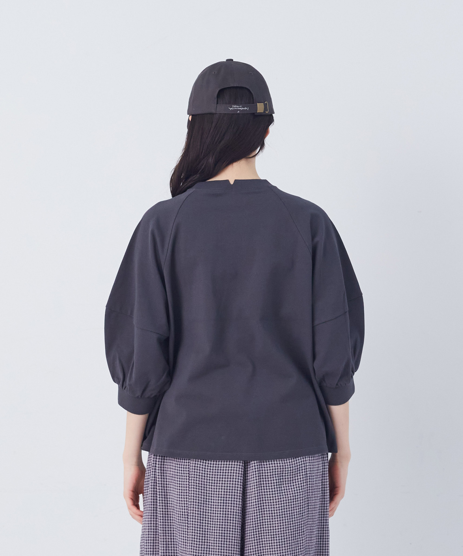 【congés payés】ボトルシルエットスリーブカットソーブラウス 詳細画像 チャコールグレー 14