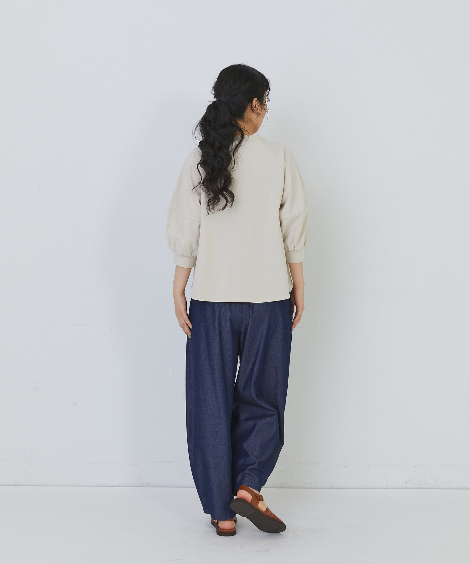 【congés payés】ボトルシルエットスリーブカットソーブラウス 詳細画像 チャコールグレー 3