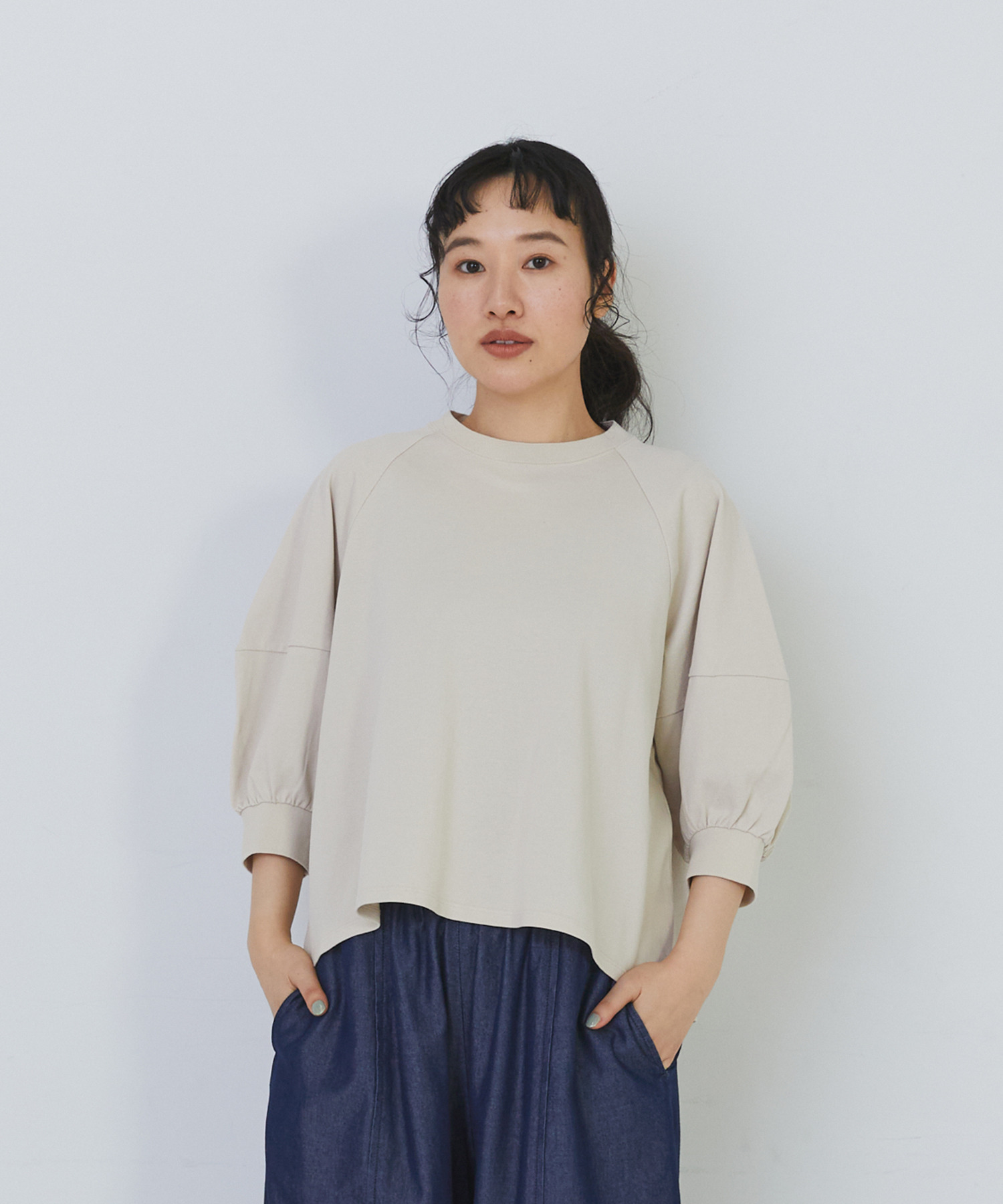 【congés payés】ボトルシルエットスリーブカットソーブラウス 詳細画像 チャコールグレー 4