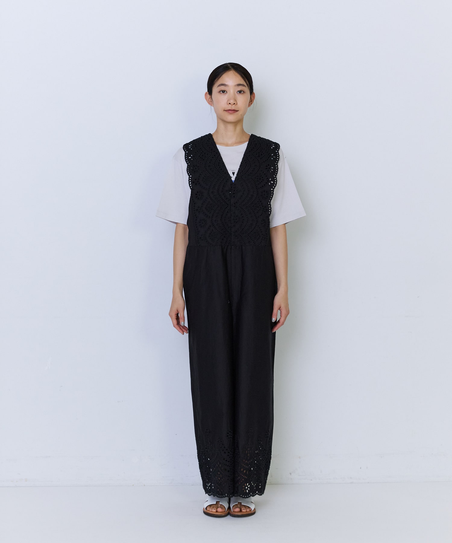 【ADIEU TRISTESSE】カットワーク刺繍サロペット 詳細画像 ブラック 10