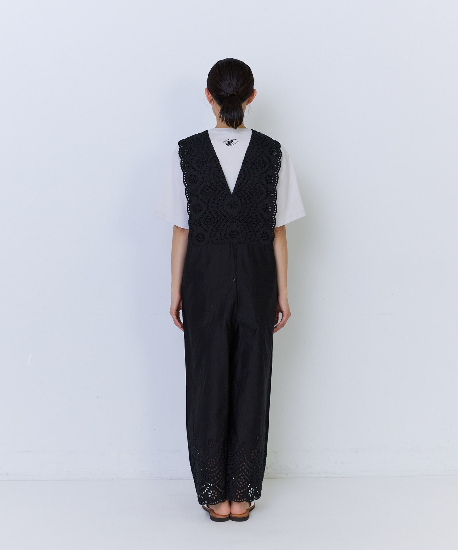 【ADIEU TRISTESSE】カットワーク刺繍サロペット 詳細画像 ブラック 11