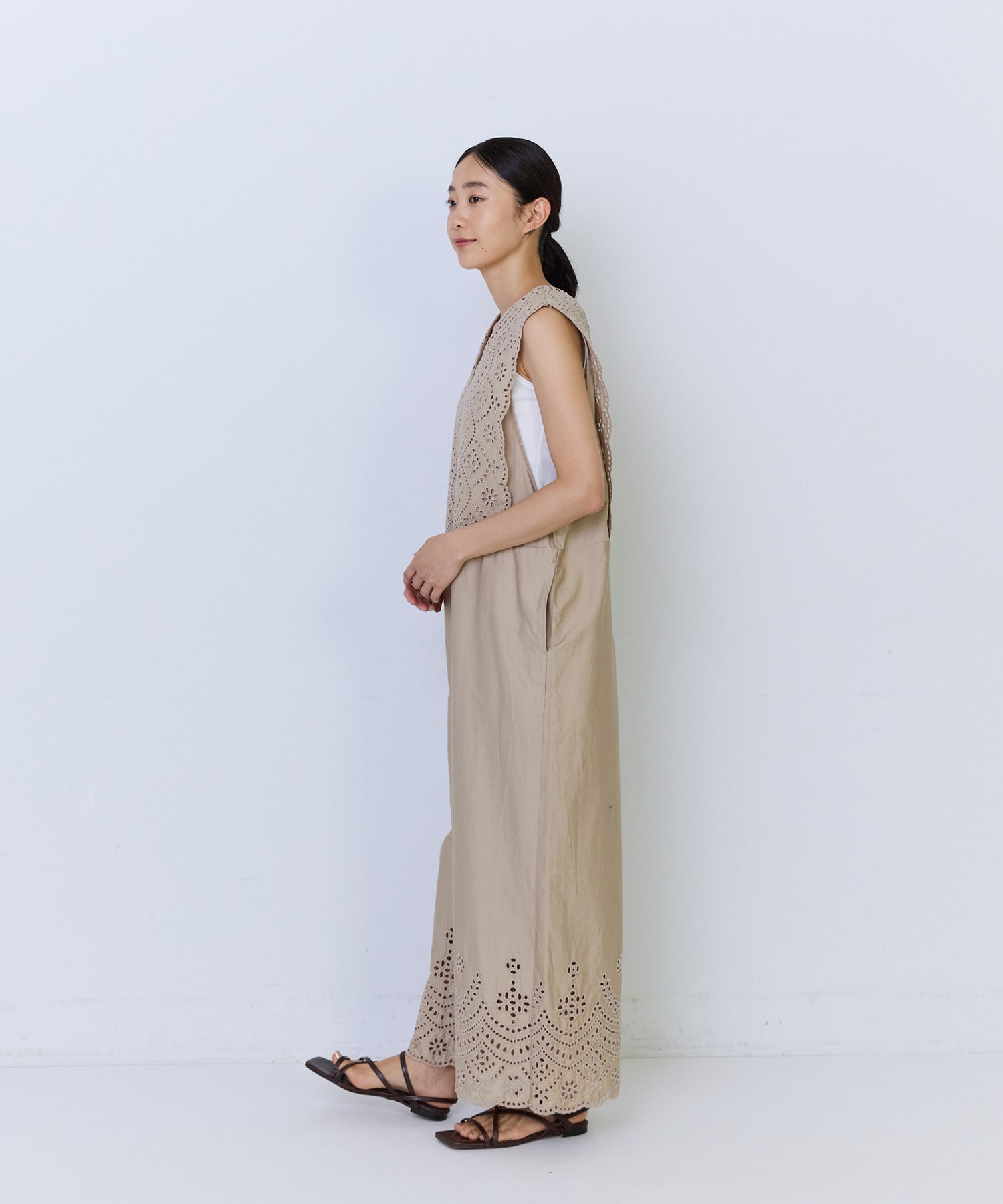 【ADIEU TRISTESSE】カットワーク刺繍サロペット 詳細画像 ブラック 2