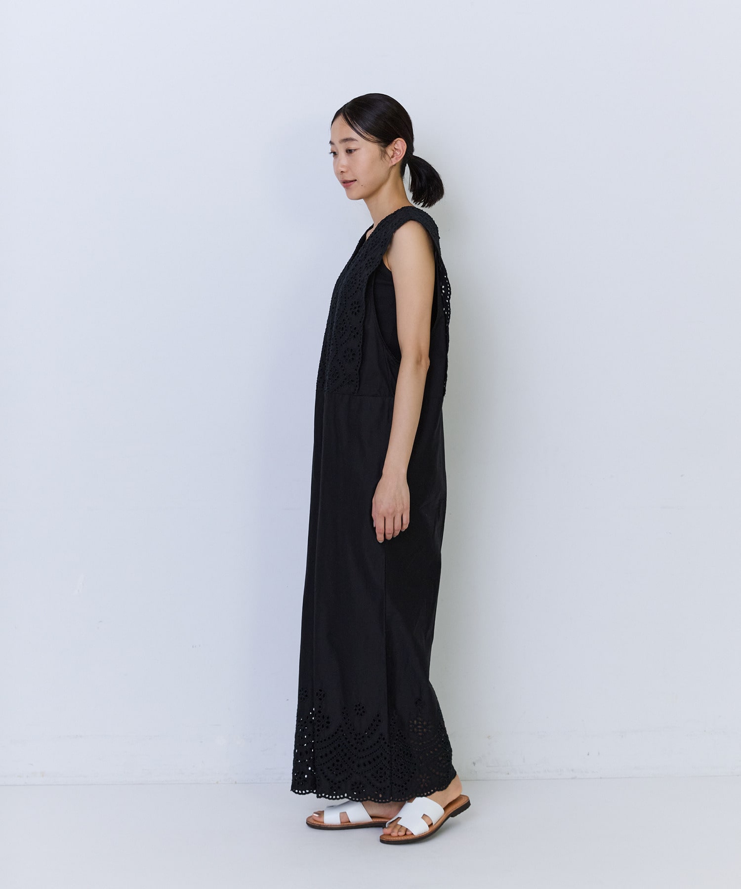 【ADIEU TRISTESSE】カットワーク刺繍サロペット 詳細画像 ブラック 8