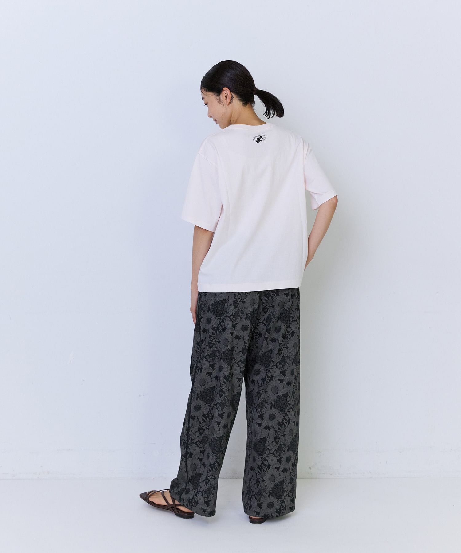 【ADIEU TRISTESSE】杉本さなえさん コラボTシャツ 詳細画像 グレー 9