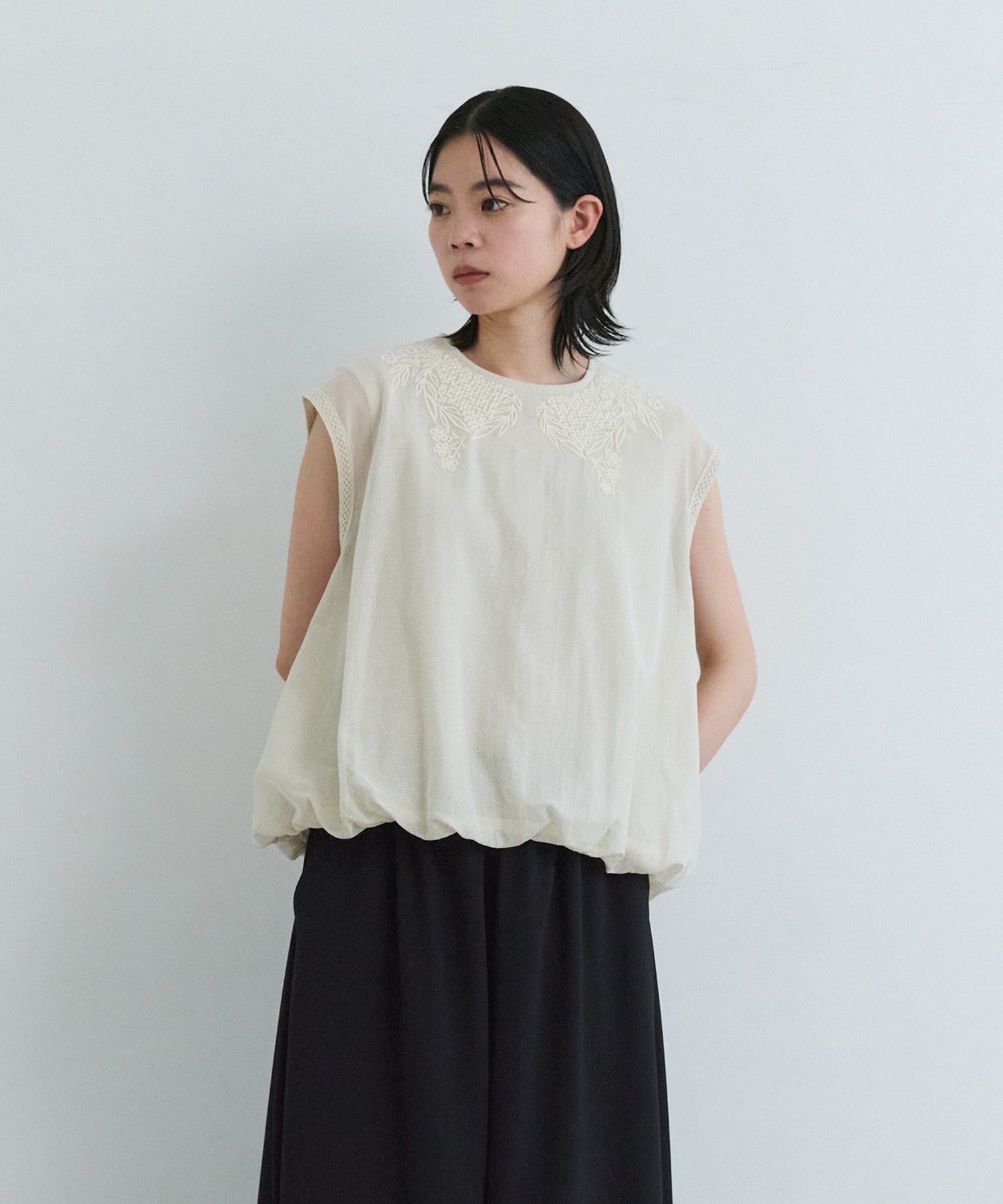 【LOISIR】インドコットンチュール刺繍バルーンブラウス 詳細画像 ベージュ 1