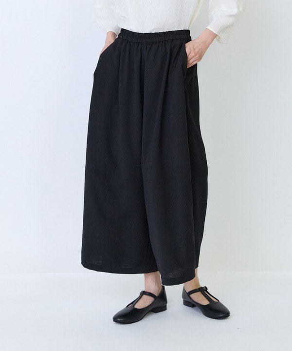 【LOISIR】エステルドライツイルボトルシルエットパンツ