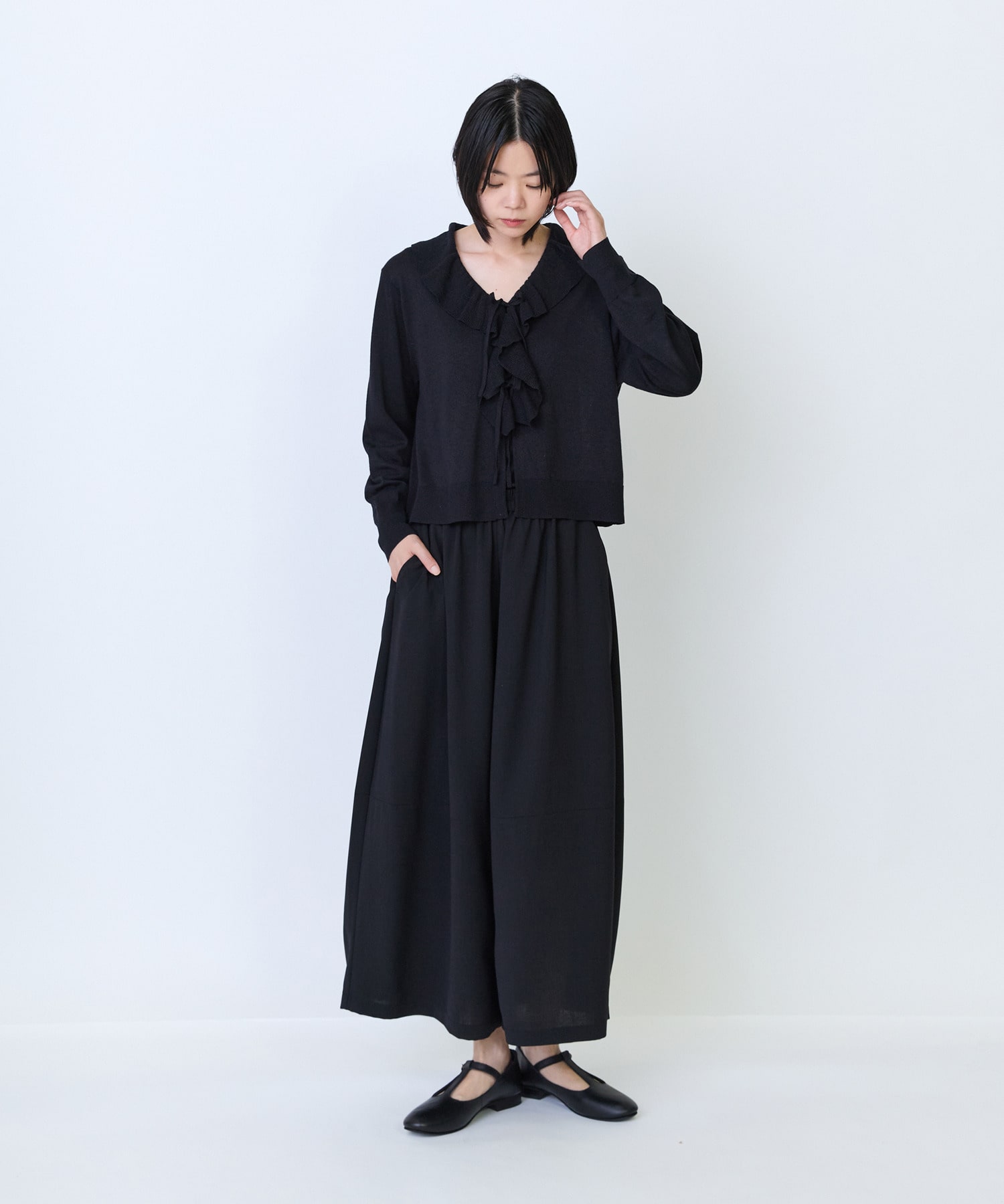 【LOISIR】エステルドライツイルボトルシルエットパンツ 詳細画像 ブラック 1