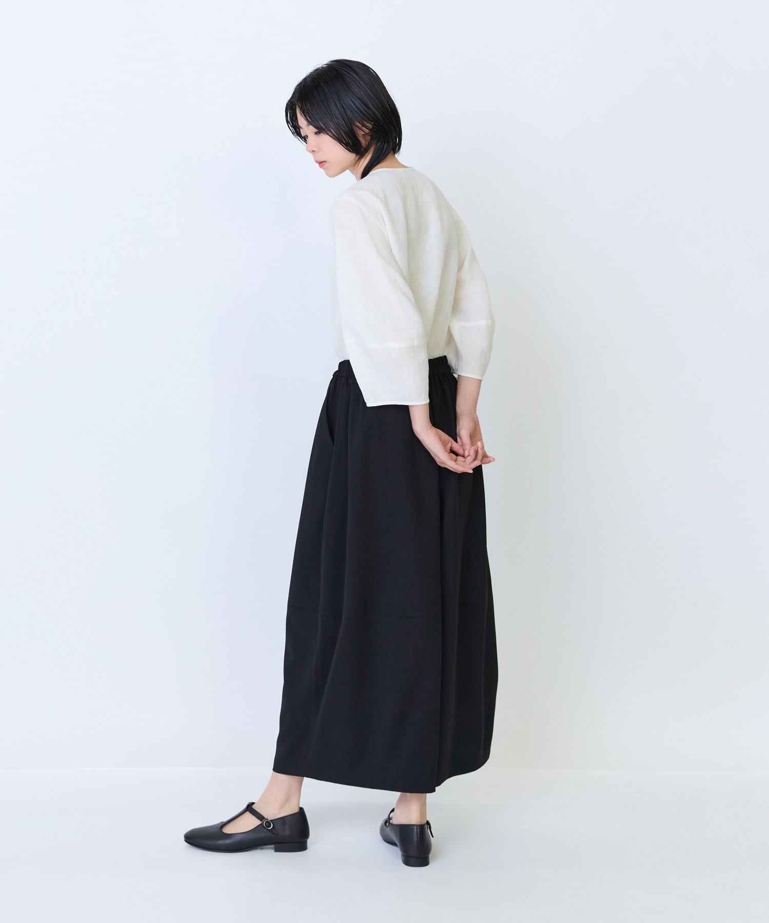【LOISIR】エステルドライツイルボトルシルエットパンツ 詳細画像 ブラック 5