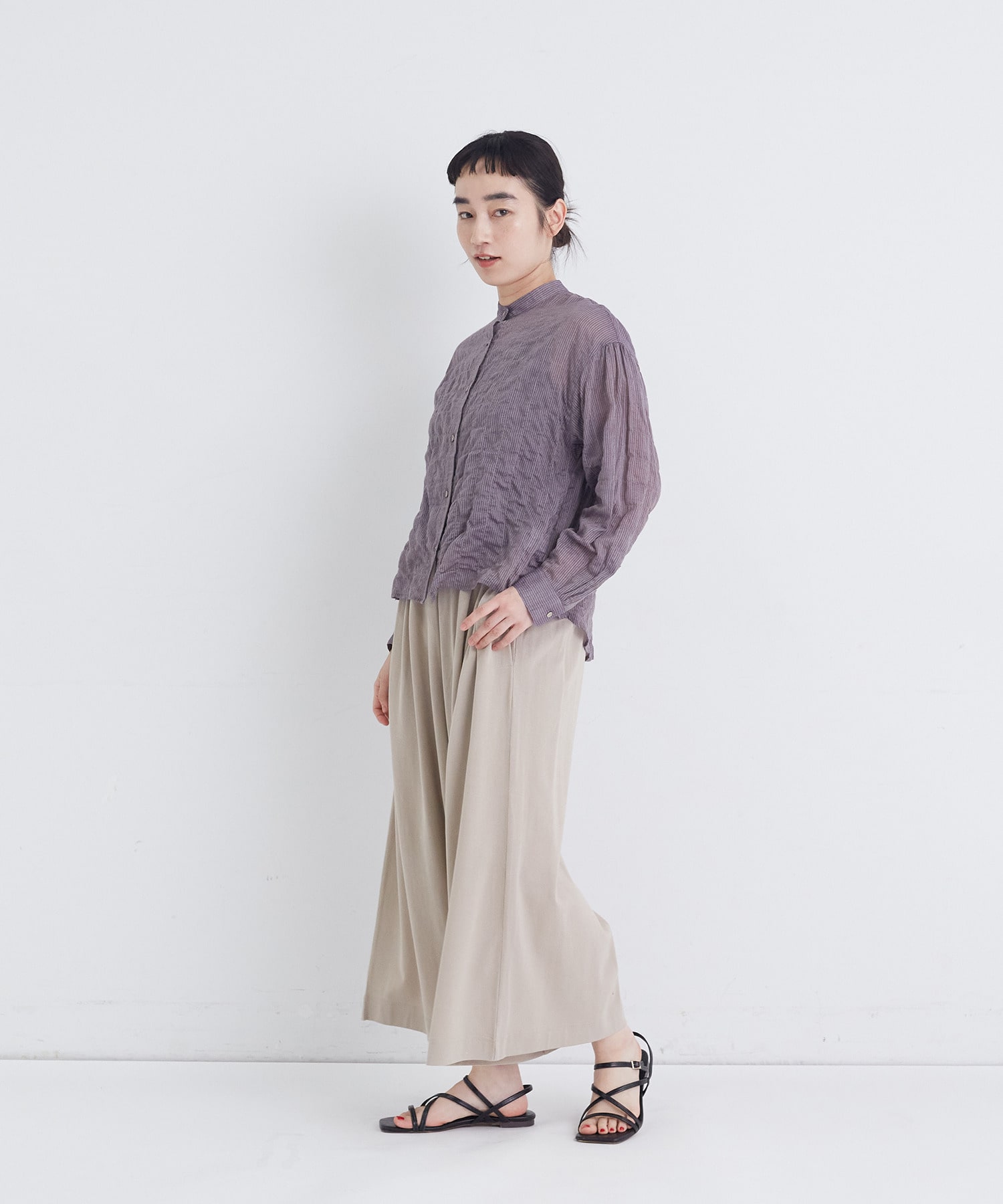 【congés payés】シャーリングバンドカラークロップドシャツ 詳細画像 ブラック系その他 9