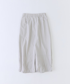 【congés payés】【FAVE】ナイロンワイドサルエルパンツ 詳細画像 グレイッシュベージュ 1