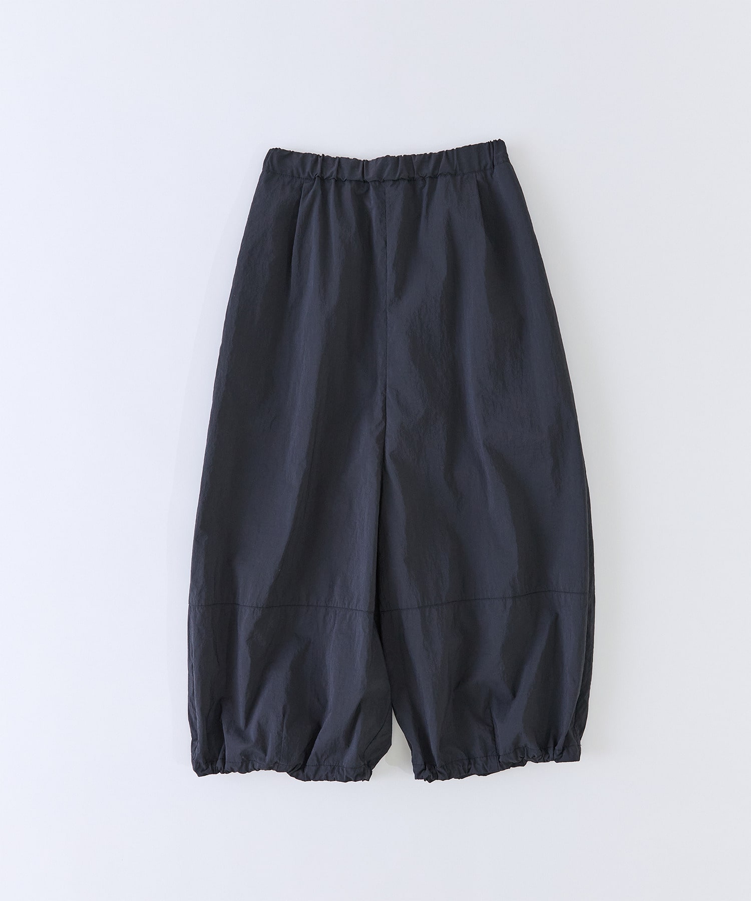【congés payés】【FAVE】ナイロンワイドサルエルパンツ 詳細画像 ブラック 1