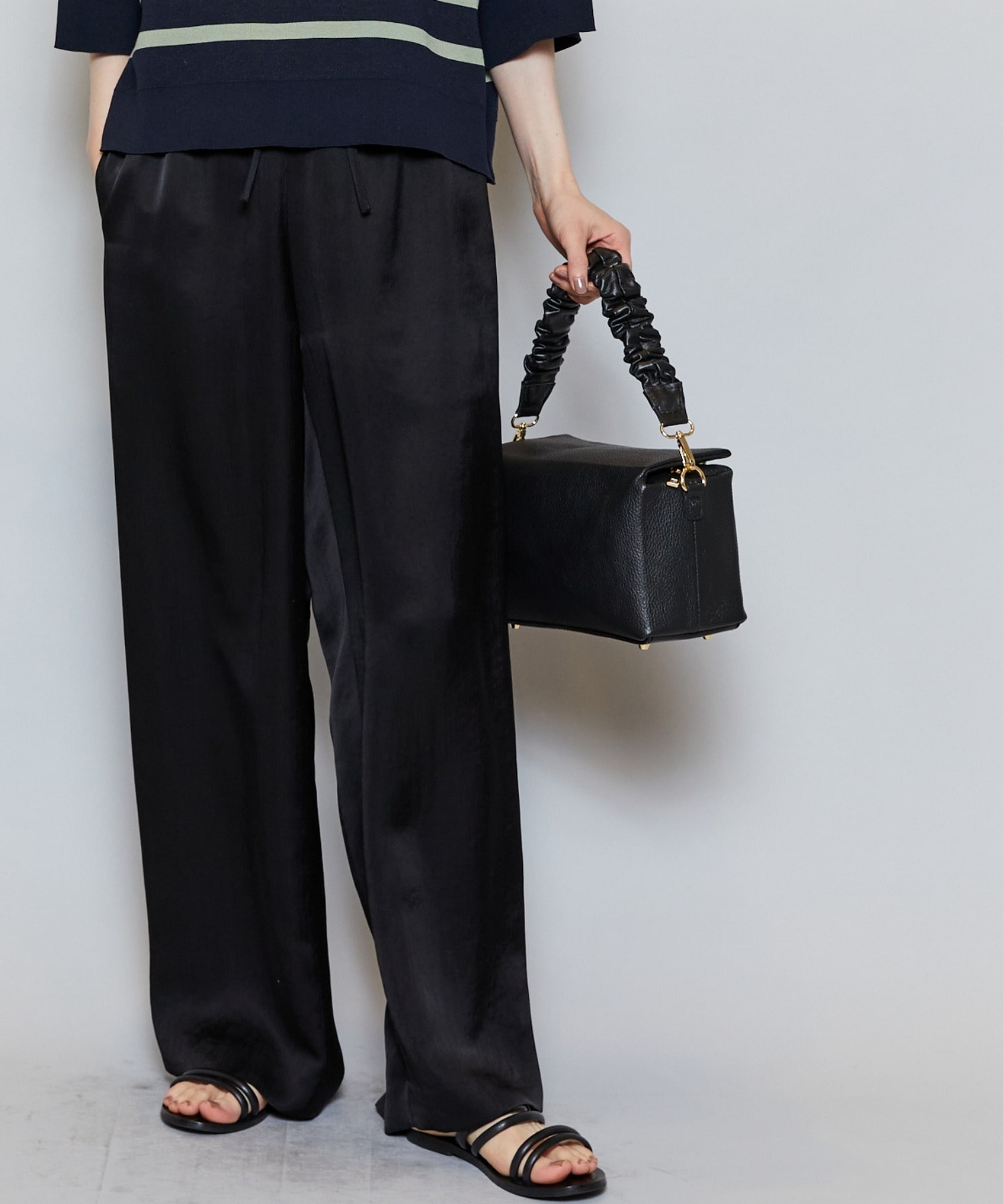 【MOGA】レザースクエアバッグ 詳細画像 ブラック 2