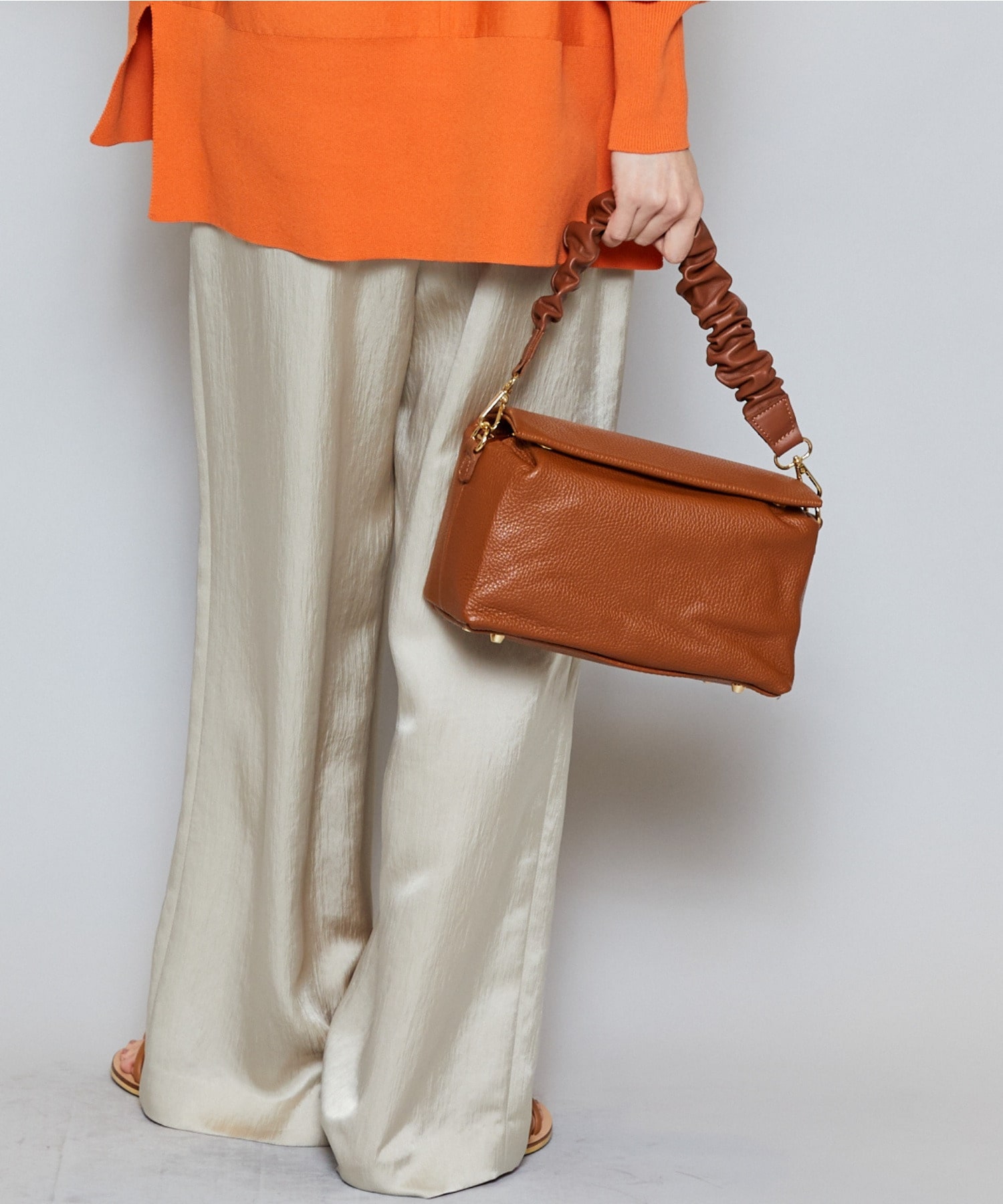 【MOGA】レザースクエアバッグ 詳細画像 キャメル 2