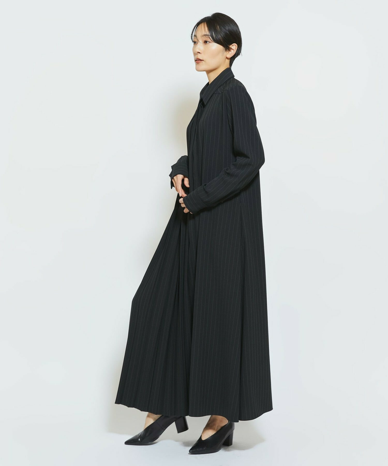 【MOGA Collection】MOGA Collection ストライプアシンメトリープリーツワンピース 詳細画像 ブラック 3