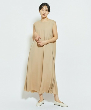 【MOGA Collection】MOGA Collection ウーリープリーツストレートワンピース 詳細画像 ベージュ 1