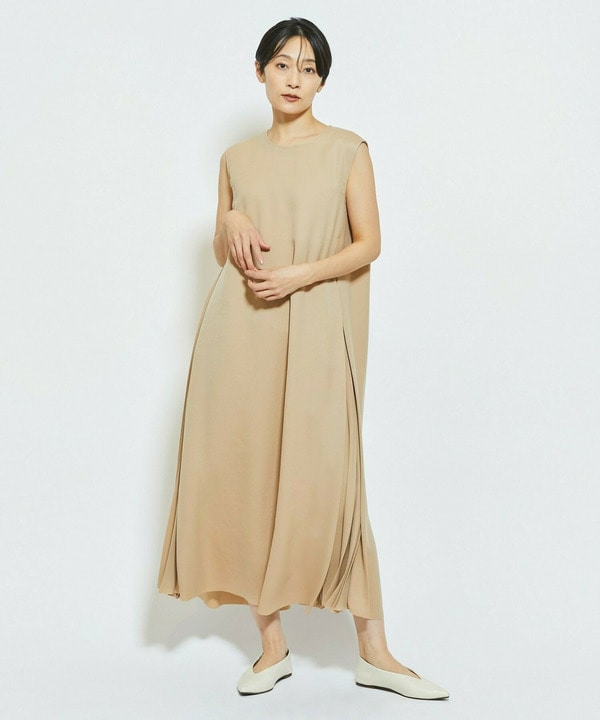 MOGA Collection ウーリープリーツストレートワンピースMOGA Collection ウーリープリーツストレートワンピース