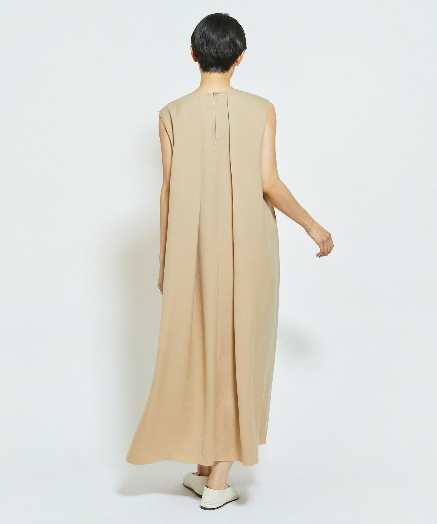 【MOGA Collection】MOGA Collection ウーリープリーツストレートワンピース 詳細画像 ブラック 19