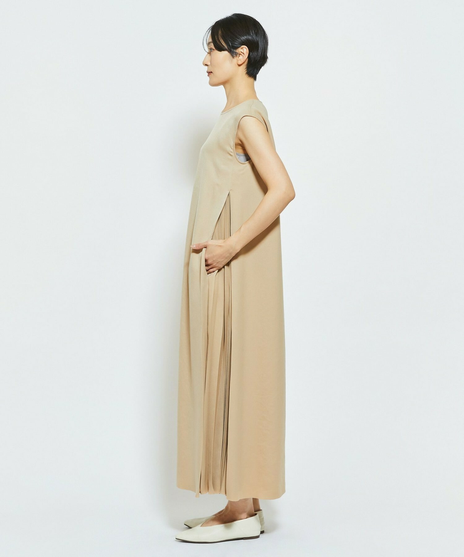 【MOGA Collection】MOGA Collection ウーリープリーツストレートワンピース 詳細画像 ブラック 22