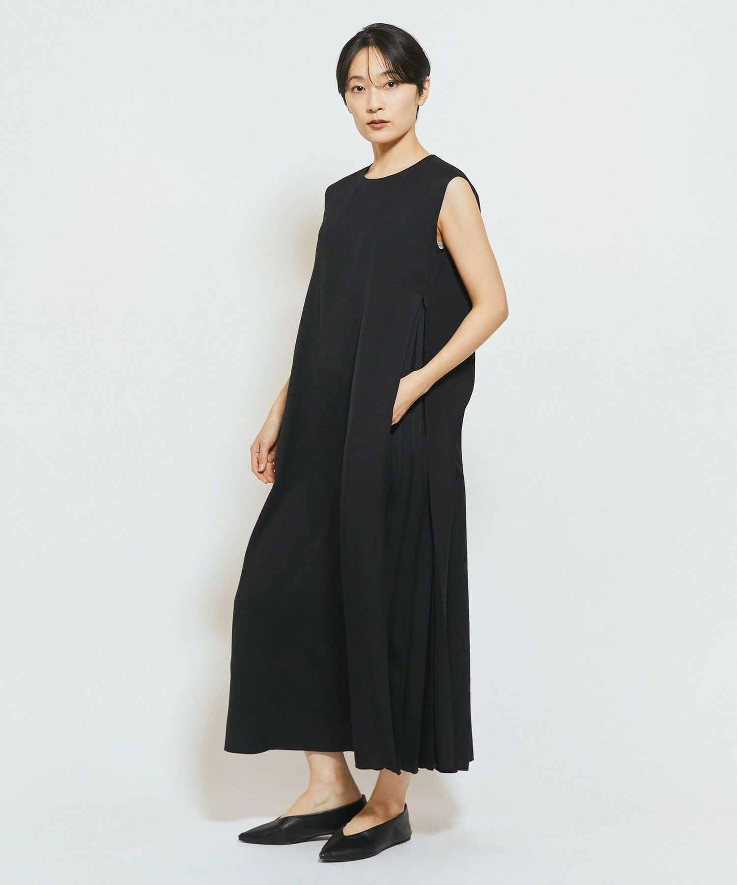 【MOGA Collection】MOGA Collection ウーリープリーツストレートワンピース 詳細画像 ブラック 3