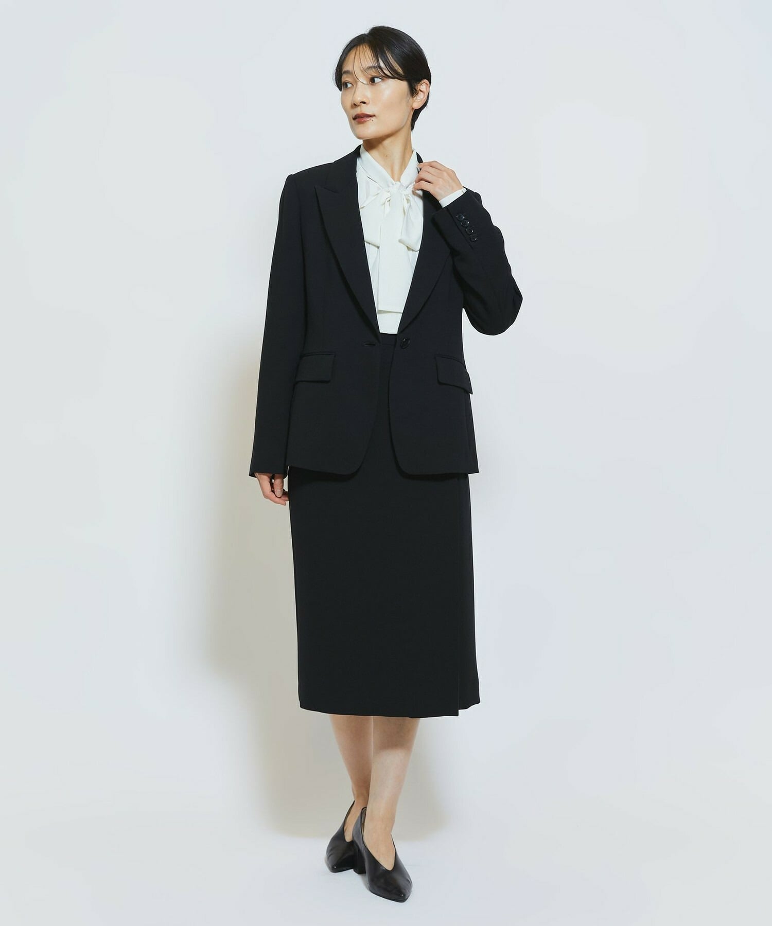 【wb】wb ライトツイルボウタイブラウス 詳細画像 モカ 16