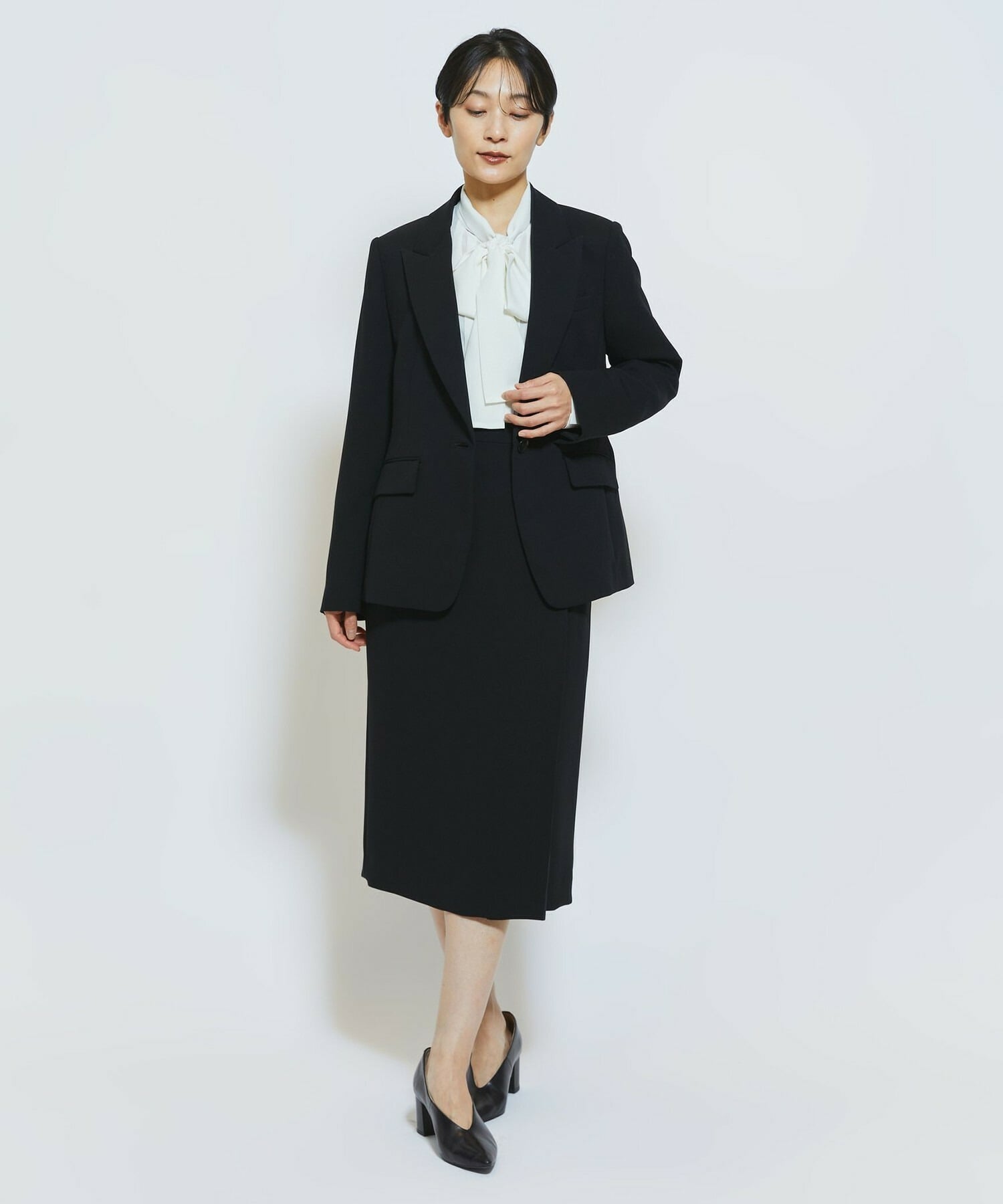 【wb】wb ライトツイルボウタイブラウス 詳細画像 モカ 9