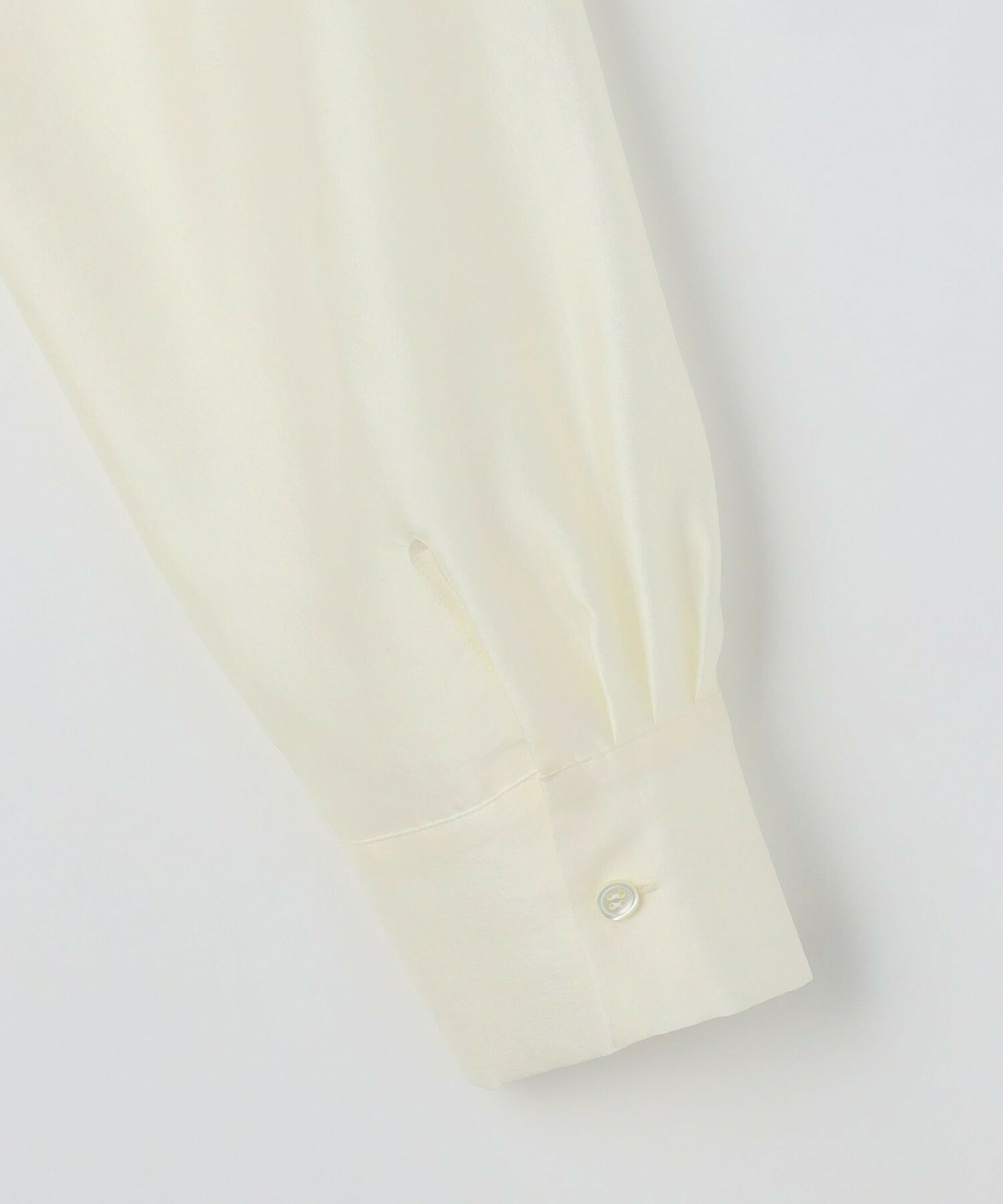 【MOGA】【Lサイズ】ブライトエアーポリラウンドネックブラウス 詳細画像 オフホワイト 26