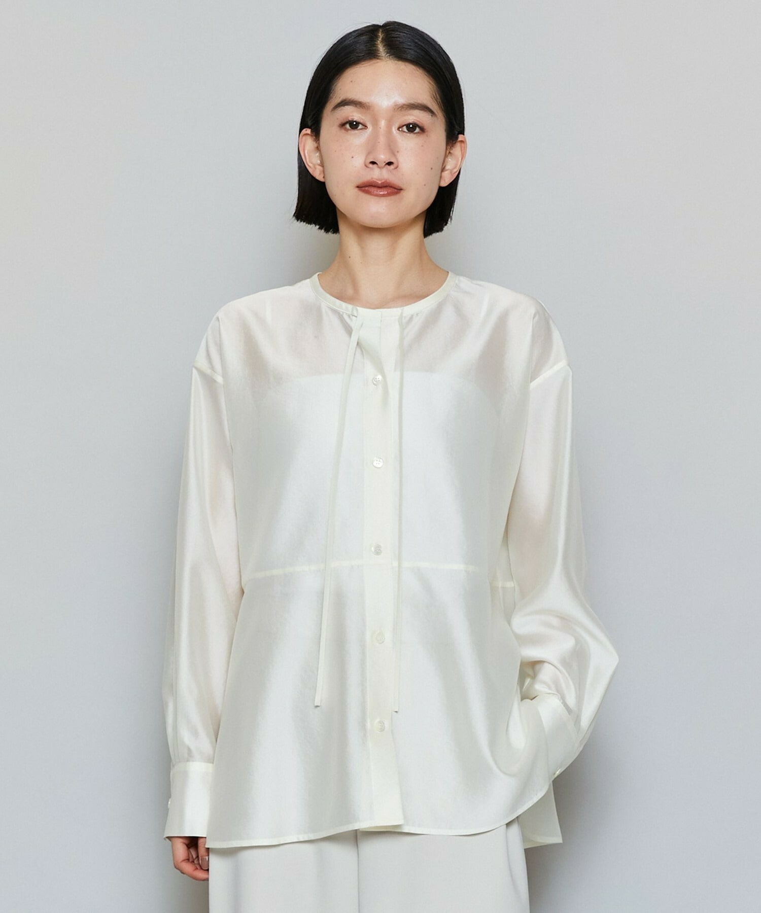 【MOGA】【Lサイズ】ブライトエアーポリラウンドネックブラウス 詳細画像 オフホワイト 2