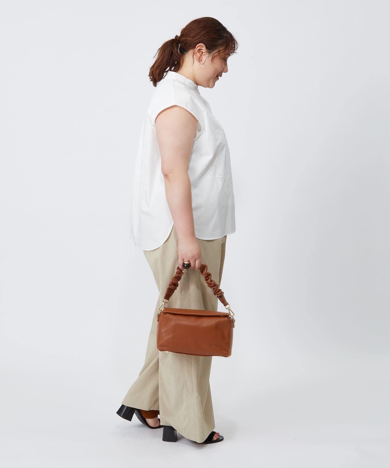 【feerique】【大きいサイズ】feerique カットワークレースフレンチスリーブブラウス 詳細画像 ブラック 15