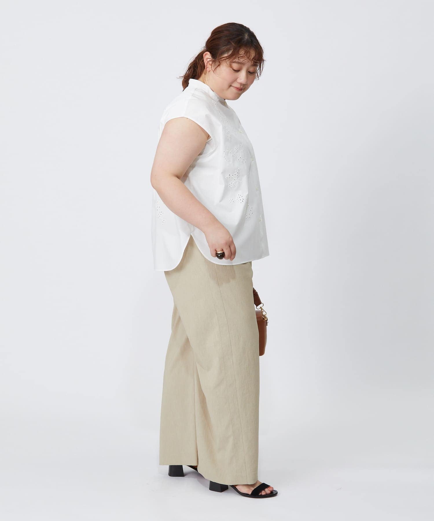【feerique】【大きいサイズ】feerique カットワークレースフレンチスリーブブラウス 詳細画像 ブラック 16
