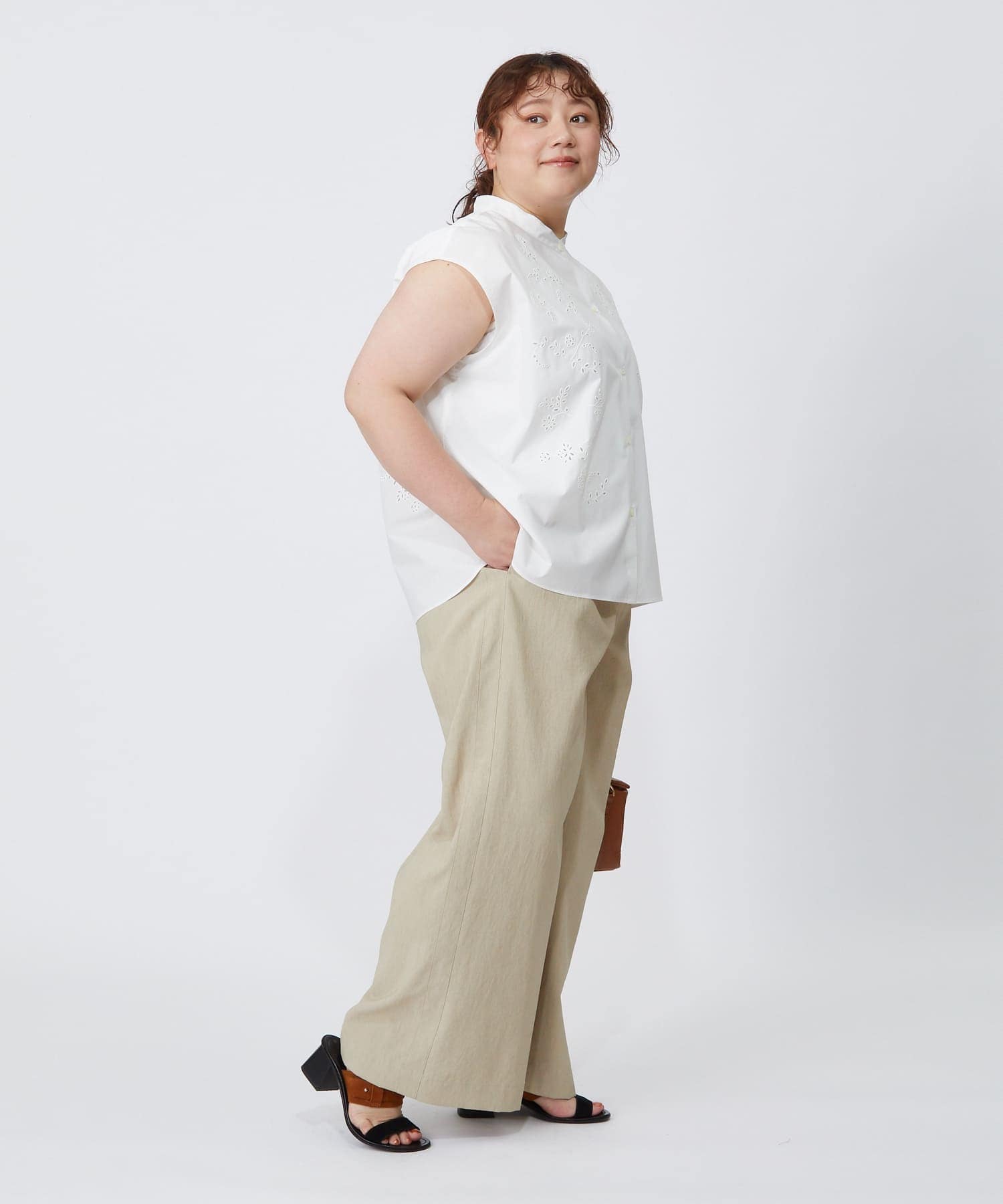 【feerique】【大きいサイズ】feerique カットワークレースフレンチスリーブブラウス 詳細画像 ブラック 17