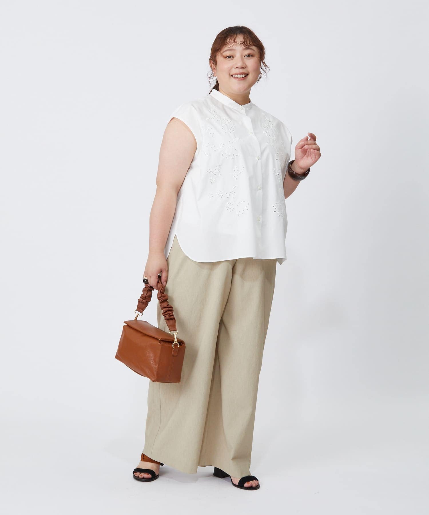 【feerique】【大きいサイズ】feerique カットワークレースフレンチスリーブブラウス 詳細画像 ブラック 6