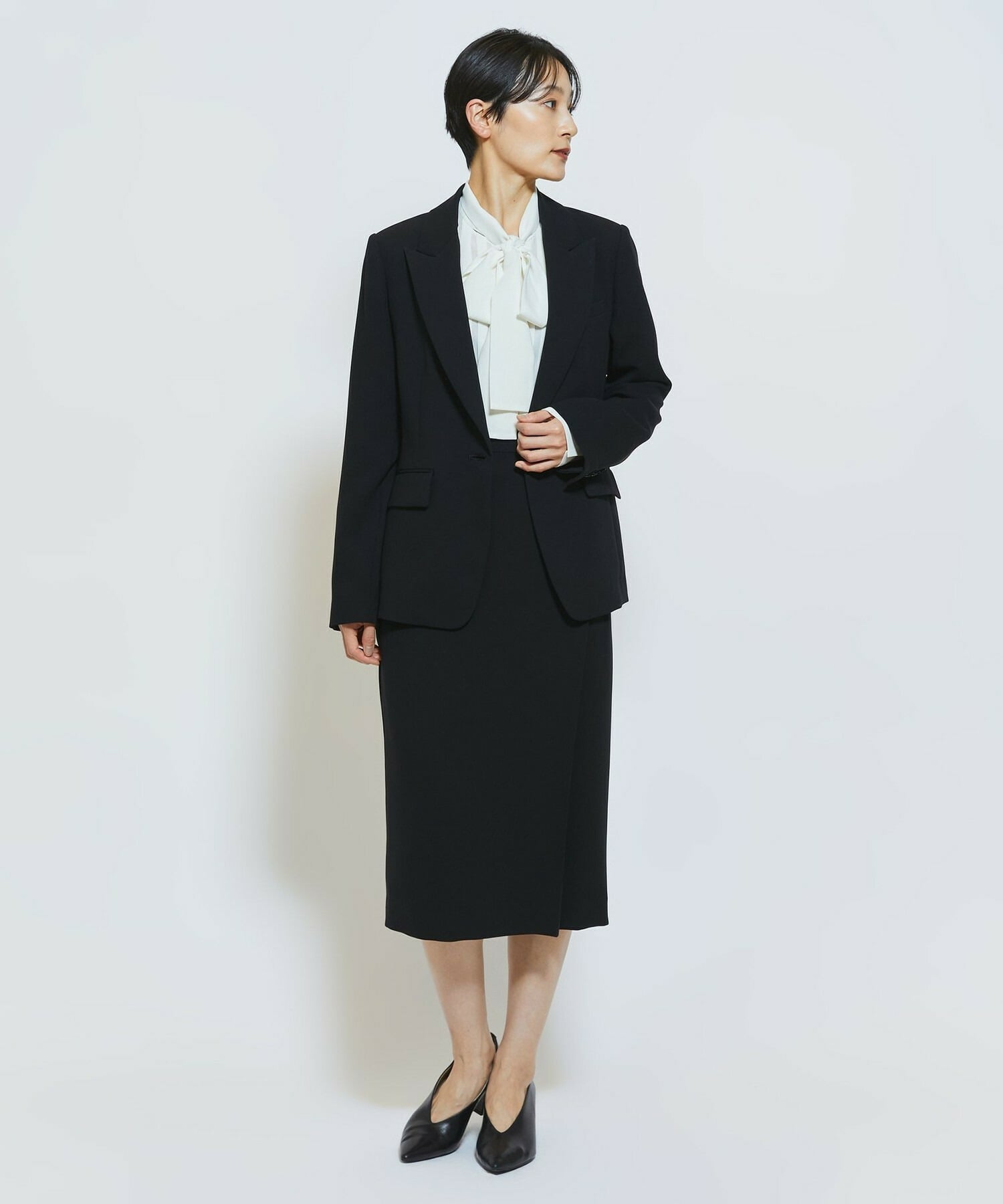 【wb】【Lサイズ】wb ライトツイルボウタイブラウス 詳細画像 オフホワイト 14