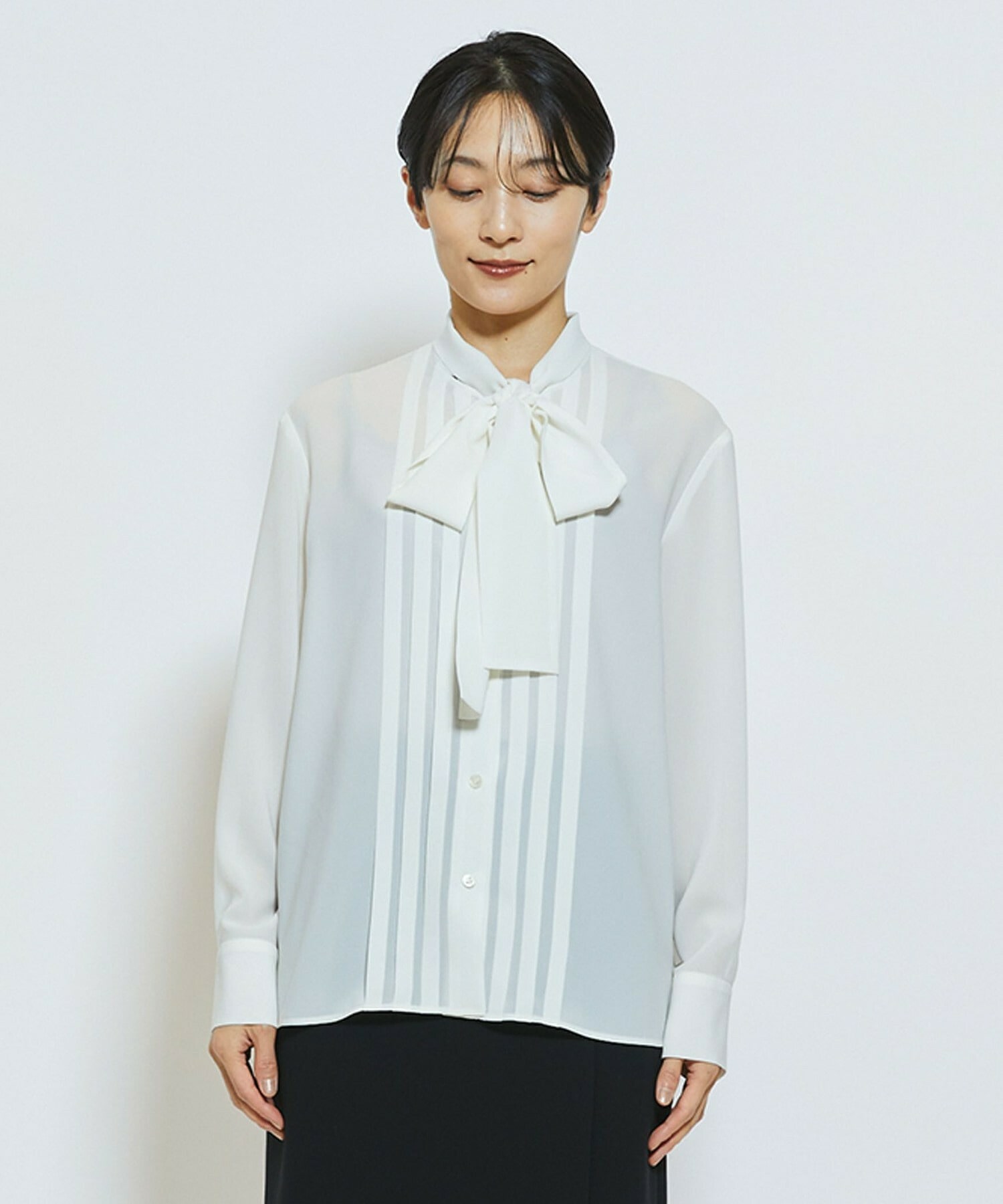 【wb】【Lサイズ】wb ライトツイルボウタイブラウス 詳細画像 オフホワイト 21