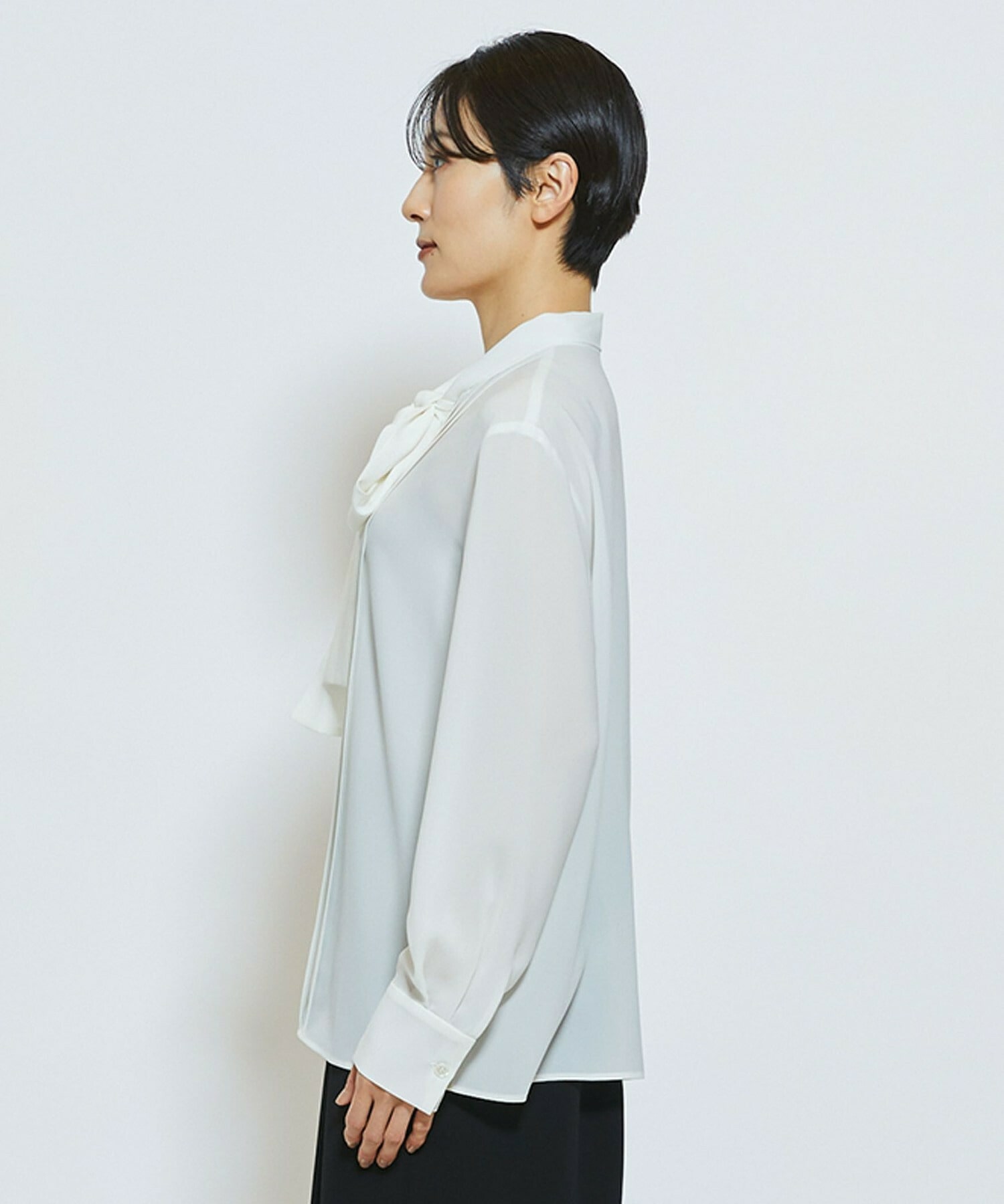 【wb】【Lサイズ】wb ライトツイルボウタイブラウス 詳細画像 オフホワイト 22