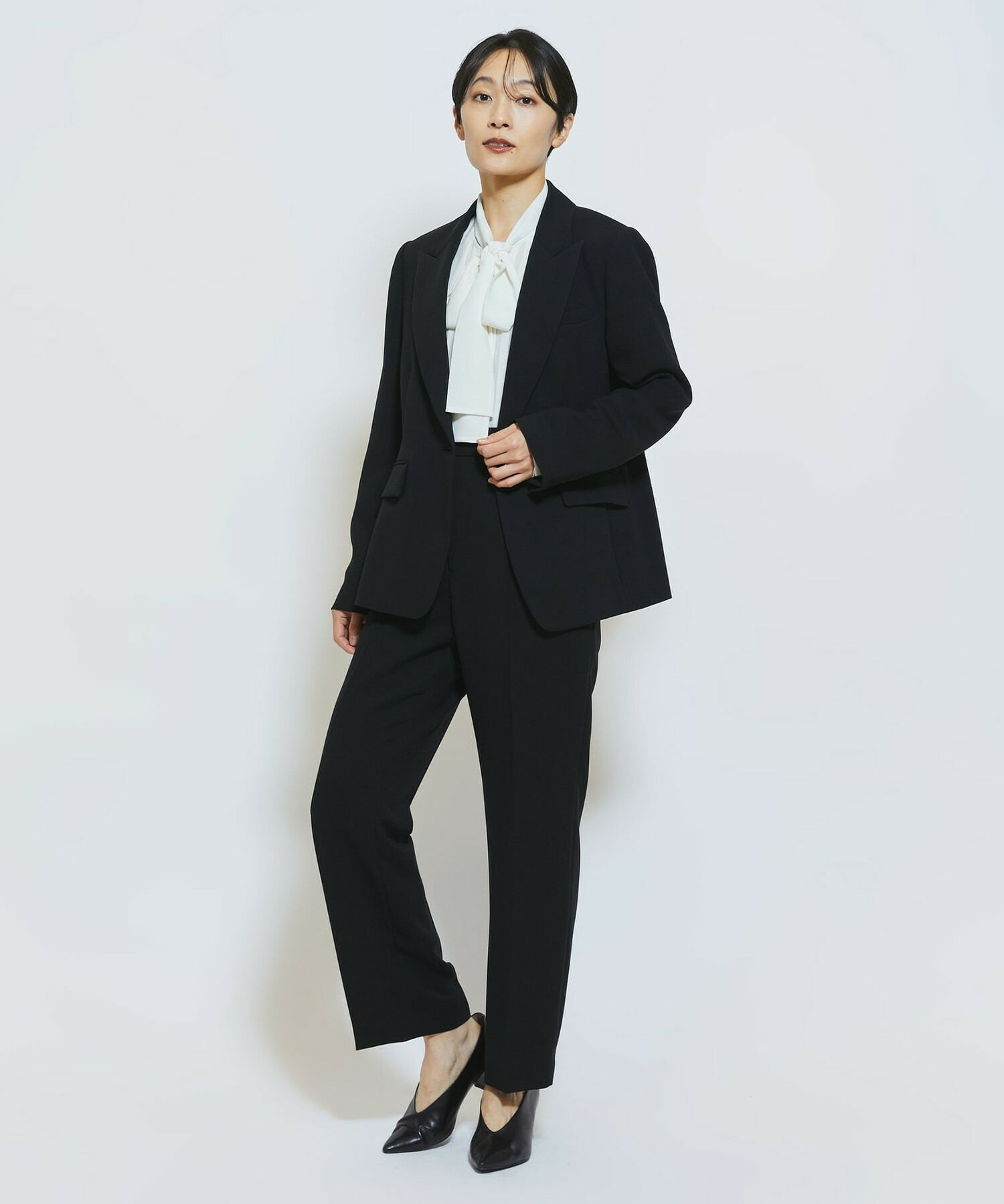 【wb】【Lサイズ】wb ライトツイルボウタイブラウス 詳細画像 オフホワイト 3