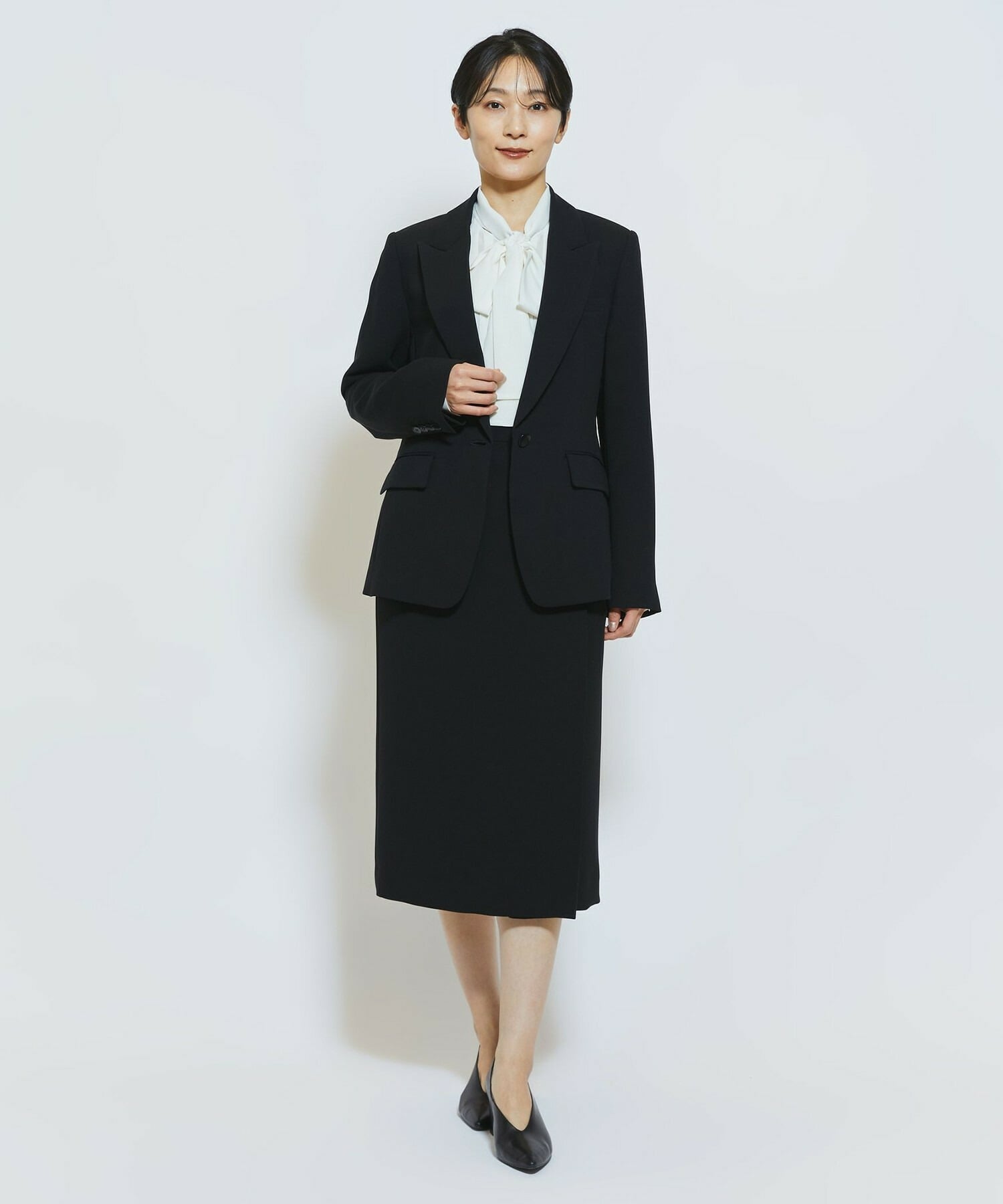 【wb】【Lサイズ】wb ライトツイルボウタイブラウス 詳細画像 オフホワイト 8