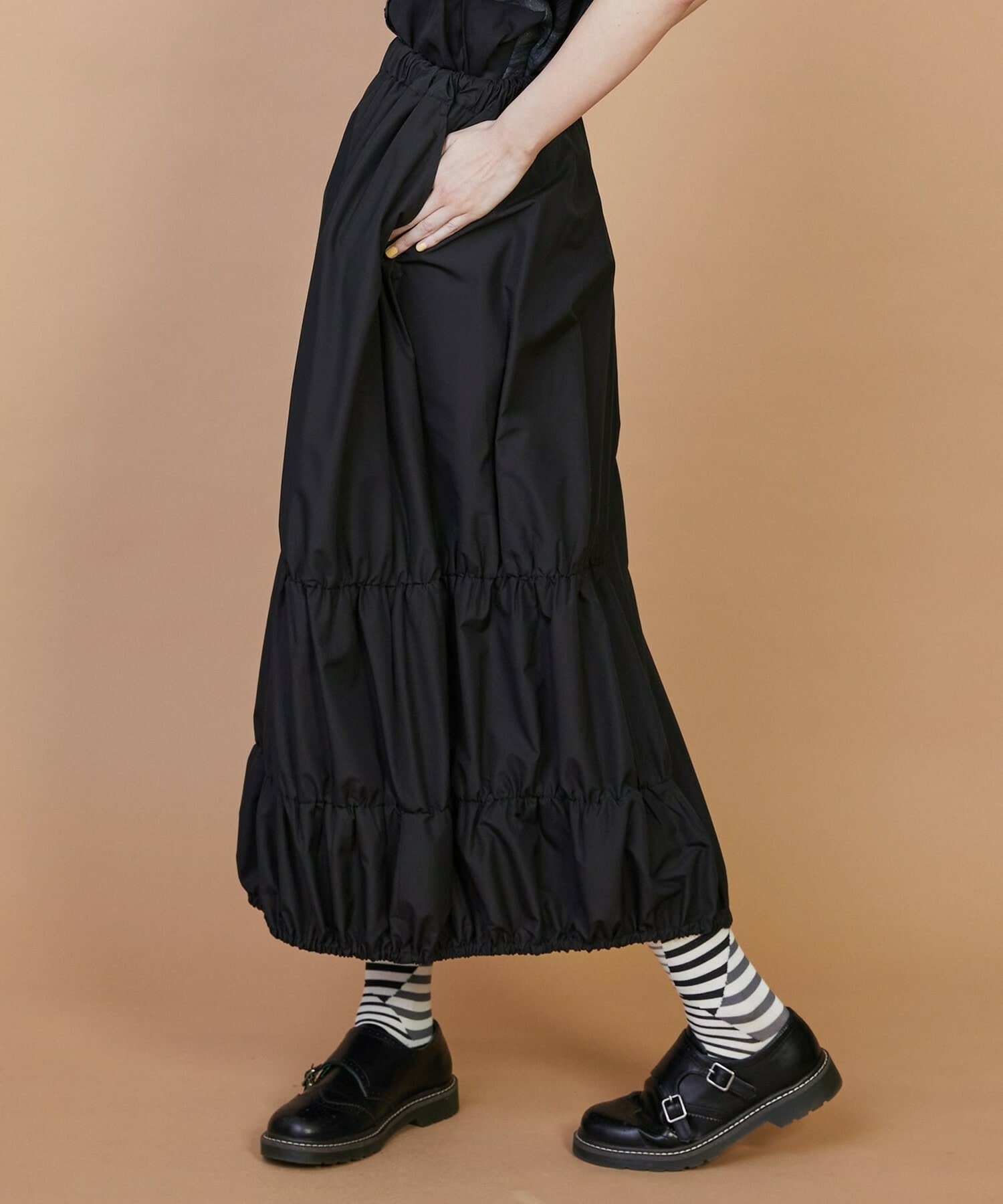 【FRAPBOIS】マットタフタ スカート 詳細画像 ブラック 15