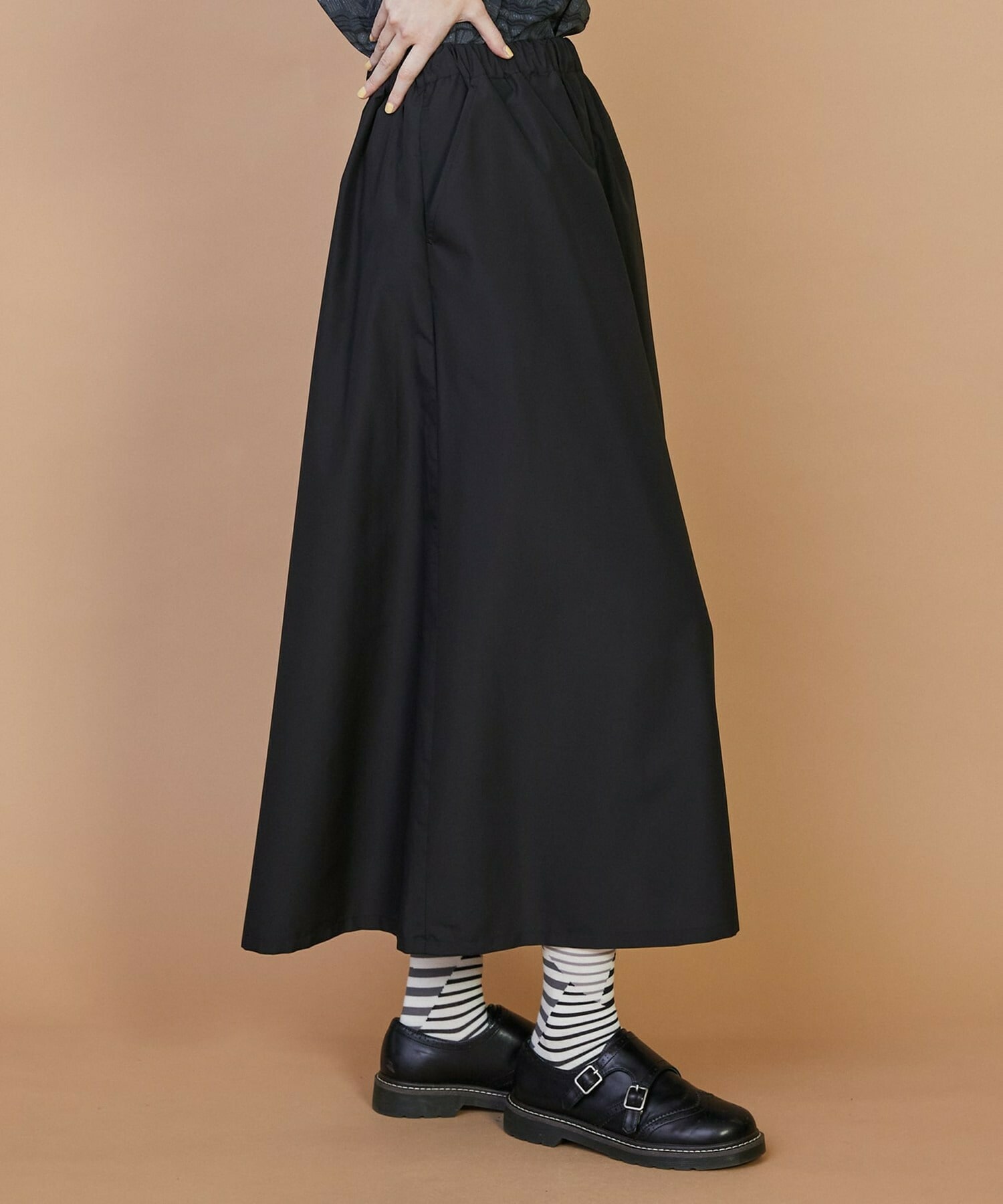 【FRAPBOIS】マットタフタ スカート 詳細画像 ブラック 17