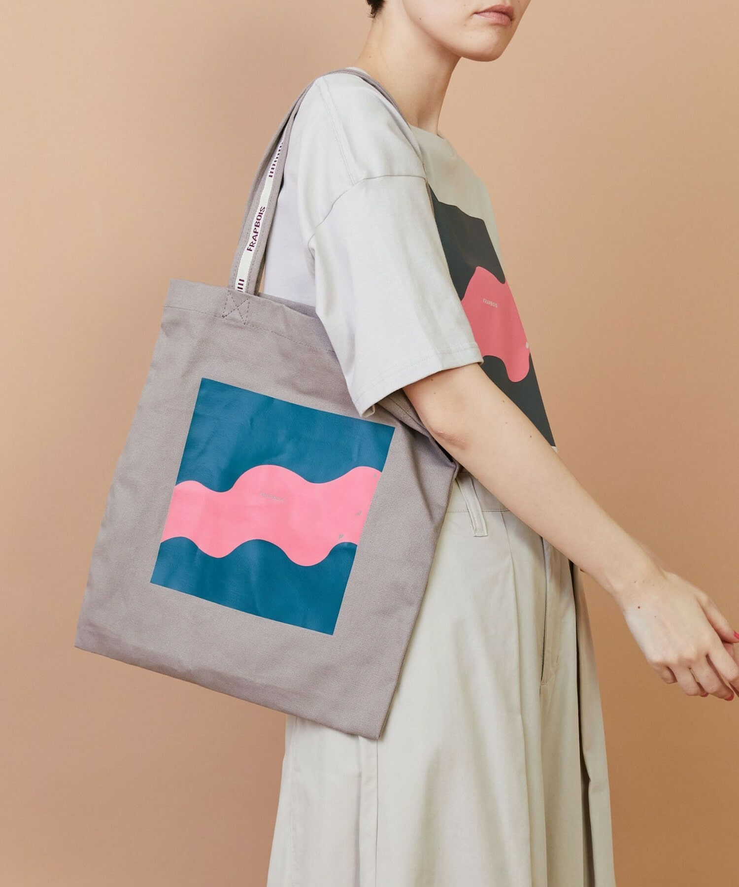 【FRAPBOIS】リバーロゴトート 詳細画像 グレイッシュベージュ 1