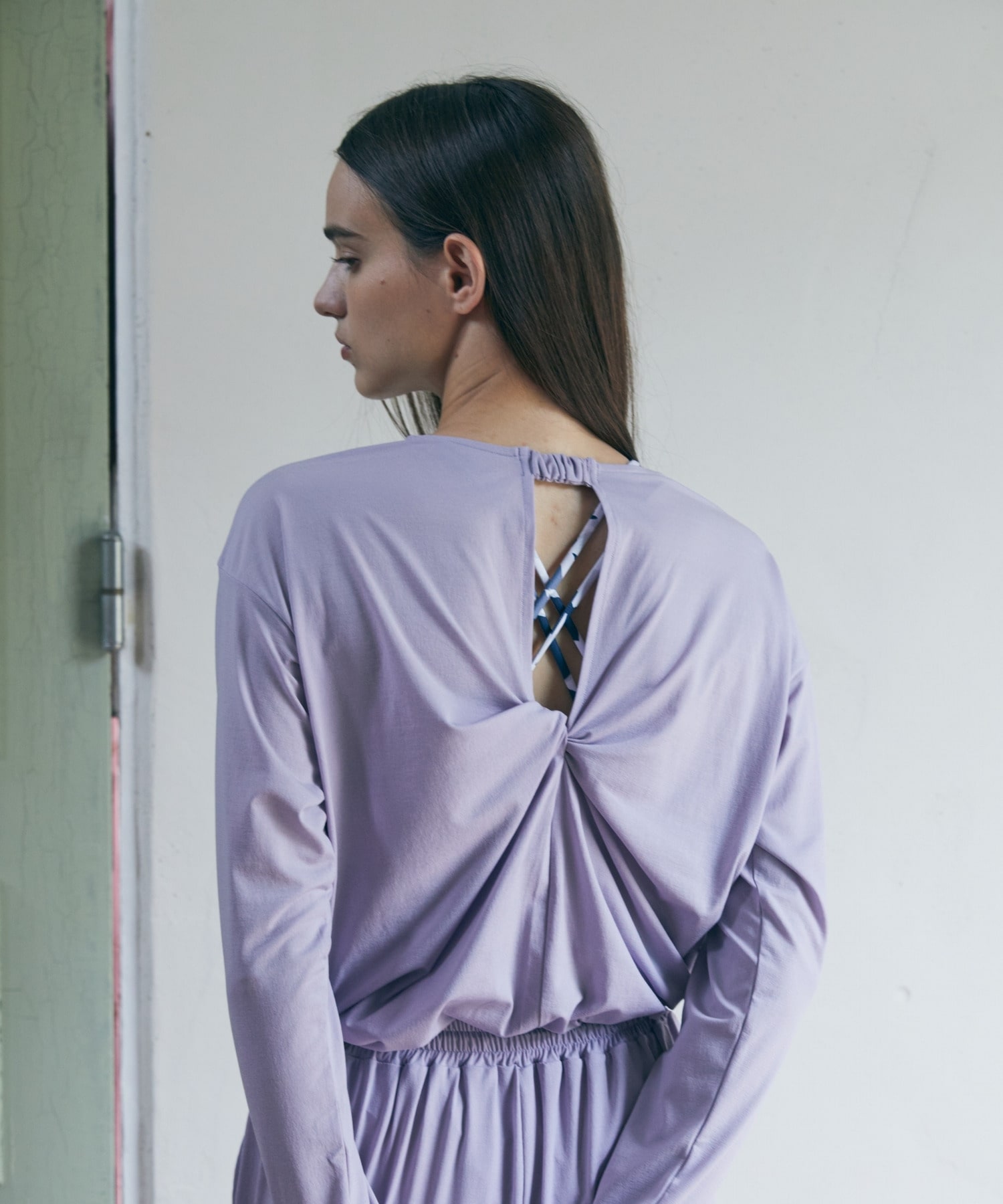 【Julier】ライトプライム バッククロスプルオーバー/エコ・UVカット・吸汗速乾・ホットヨガ対応・ラッシュガード 詳細画像 ネイビー 1