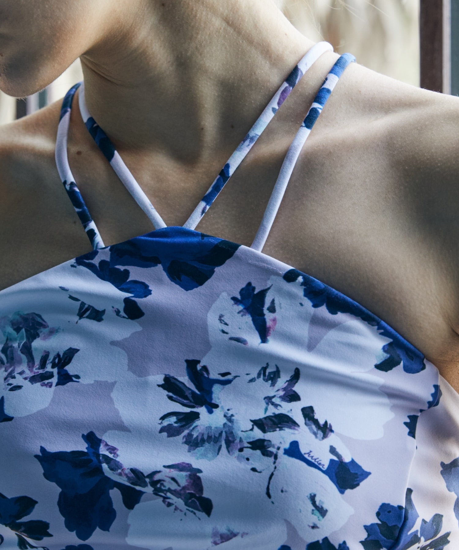 【Julier】flash flowerプリントキャミソール/パット付き・UVカット・吸汗速乾・ホットヨガ対応・水着・水陸両用 詳細画像 ブルー 2