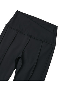 【Julier】YOGA FITフレアレギンス/UVカット・吸汗速乾・ホットヨガ対応・水着・水陸両用 詳細画像 ブラック 17