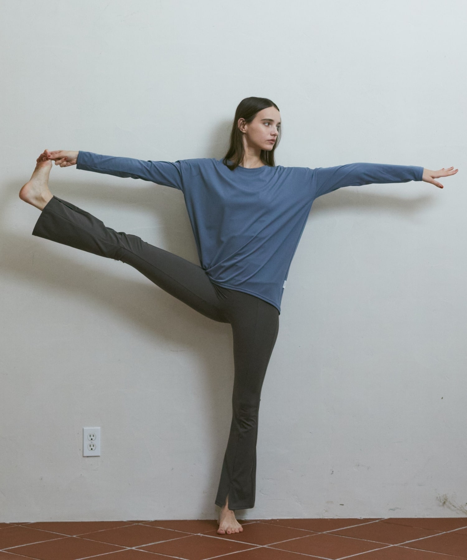 【Julier】YOGA FITフレアレギンス/UVカット・吸汗速乾・ホットヨガ対応・水着・水陸両用 詳細画像 ブラック 8