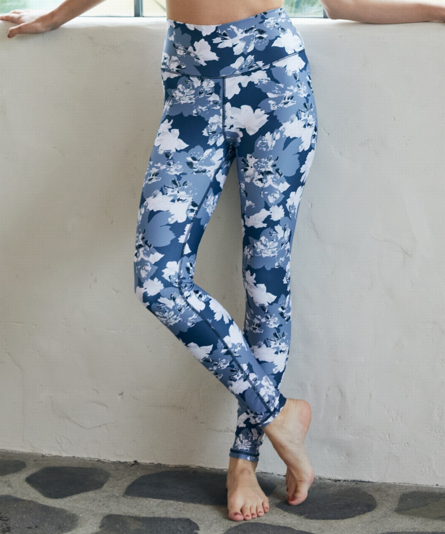 【Julier】flash flowerプリントレギンス/UVカット・吸汗速乾・ホットヨガ対応・水着・水陸両用 詳細画像 ブルー 1