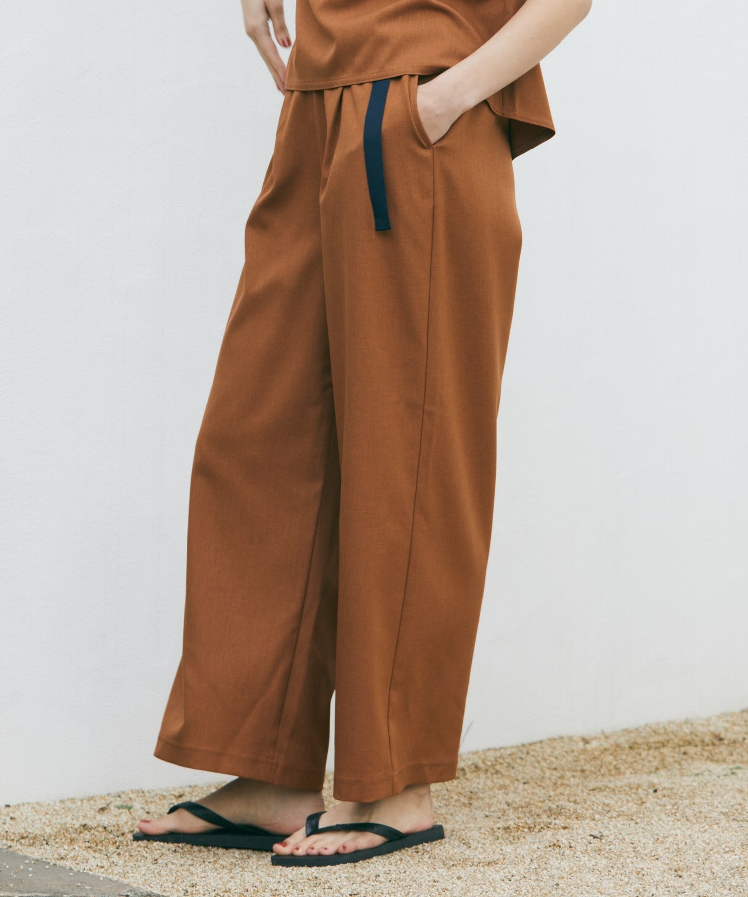 【Julier】ジェントルツイルギャザーパンツ/UVカット・吸水速乾・接触冷感 詳細画像 ネイビー 1