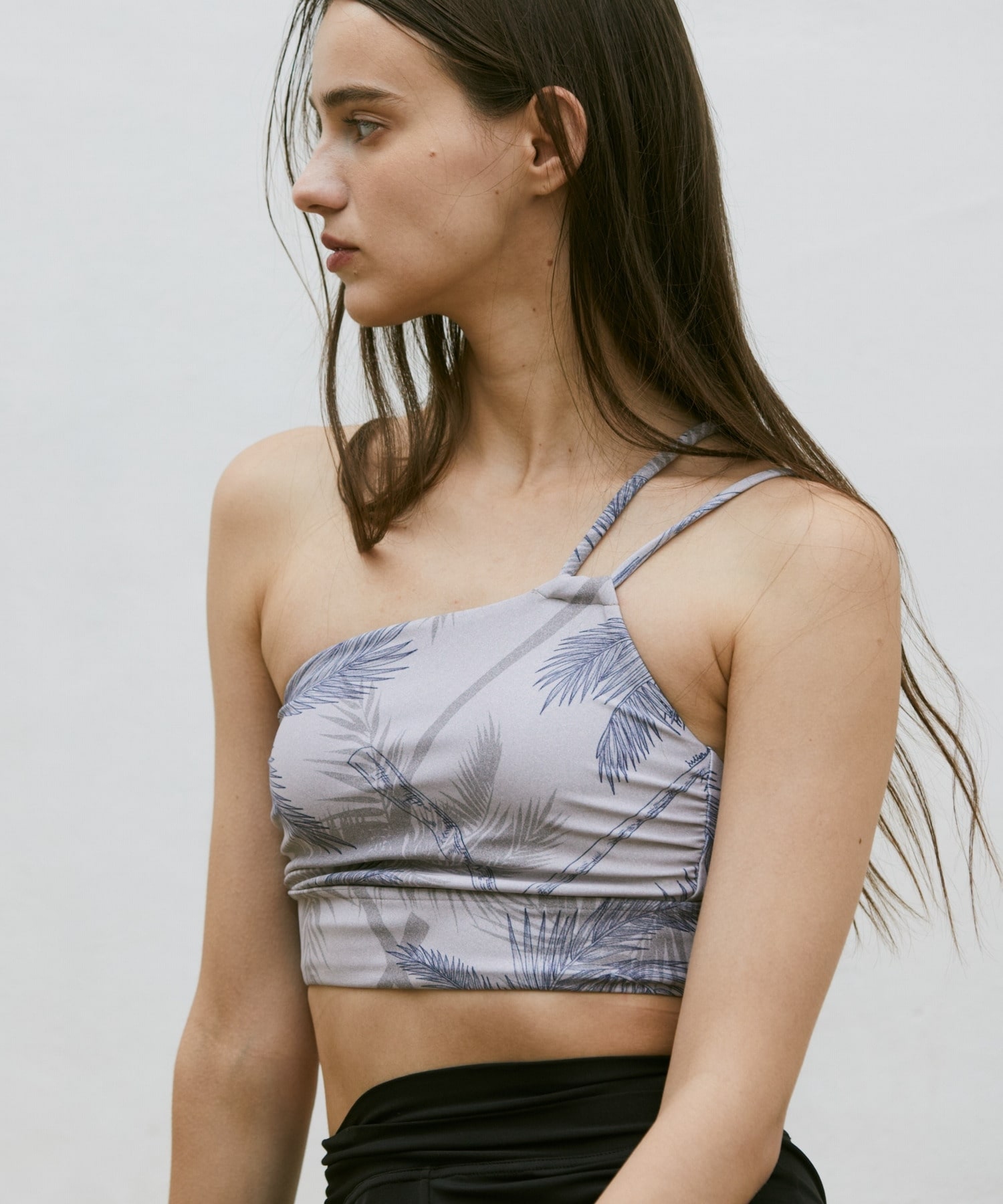 【Julier】palm treeアシンメトリーブラトップ/パット付き・UVカット・吸汗速乾・ホットヨガ対応・水着・水陸両用 詳細画像 ベージュ 1