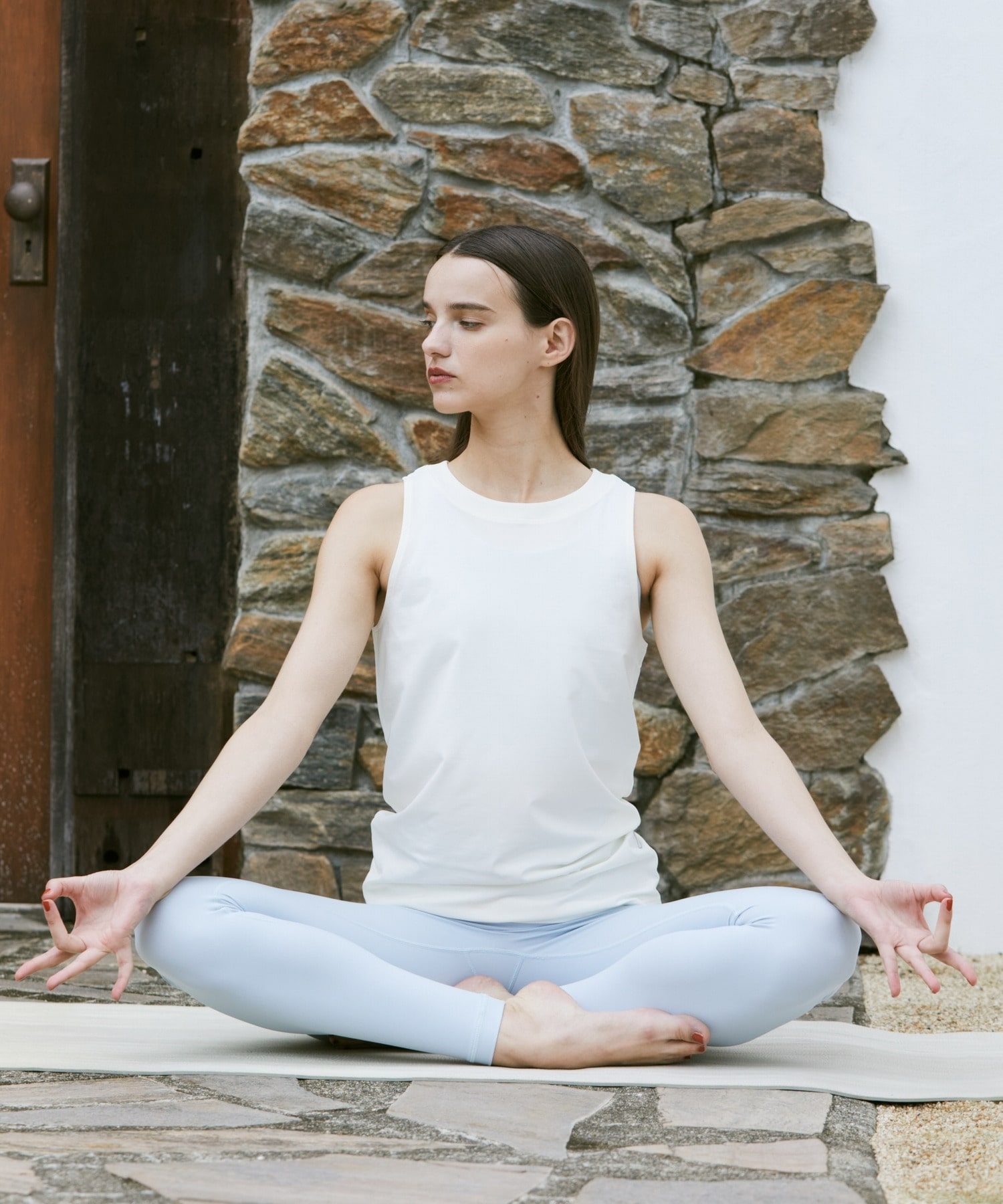 【Julier】ムーブプライムタンクトップ/UVカット・吸水速乾 詳細画像 チャコール 2